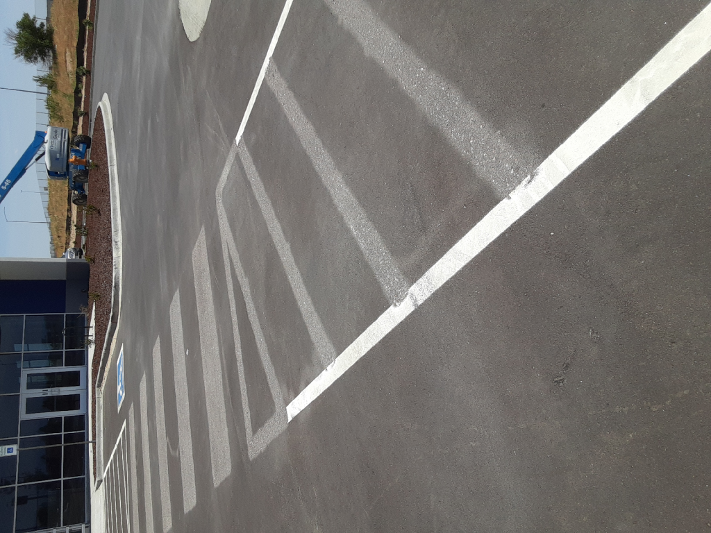 Straight Up Striping Before